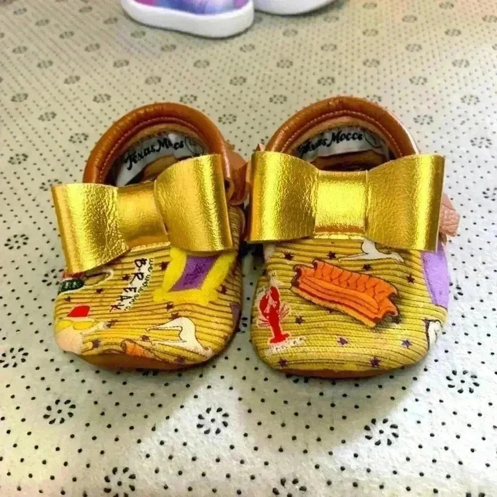 Texas moccs baby girl shoes